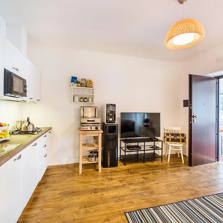 White Bed and breakfast