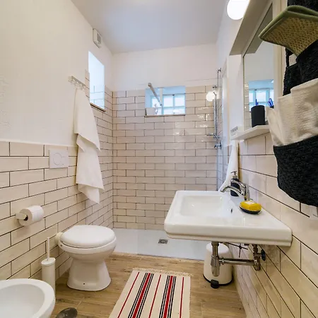 Bed and breakfast White 4*