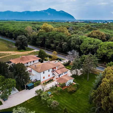 White Panzió Sabaudia