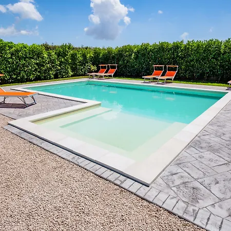 White Bed and breakfast 4*